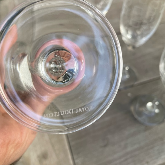 Royal Daulton Champagne Flutes - Set of 4 - Picture 5 of 8